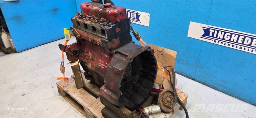 CASE D268 エンジン