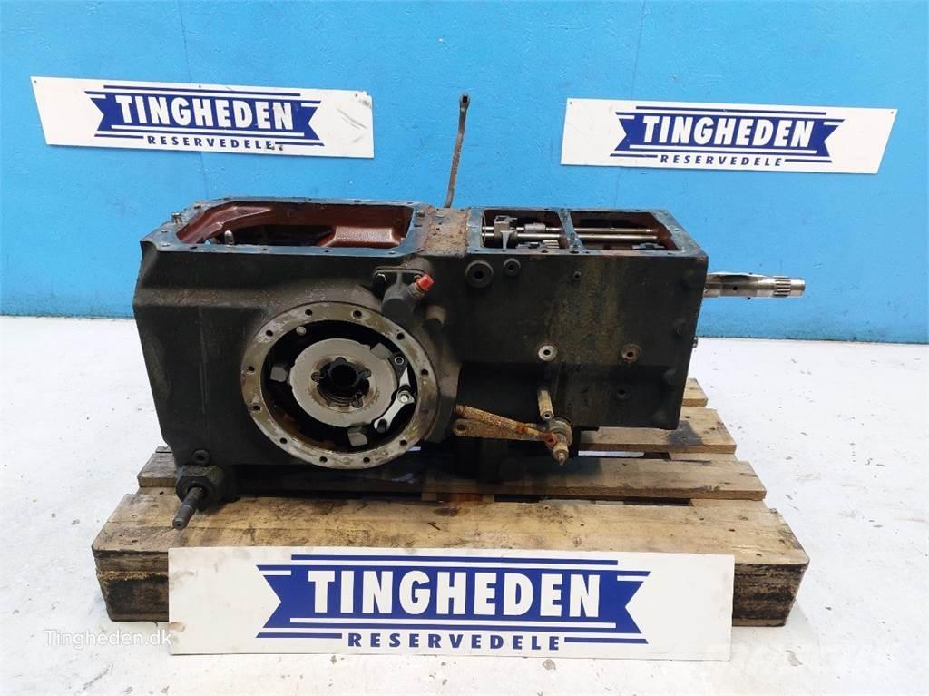 CASE Farmall 95A トランスミッション