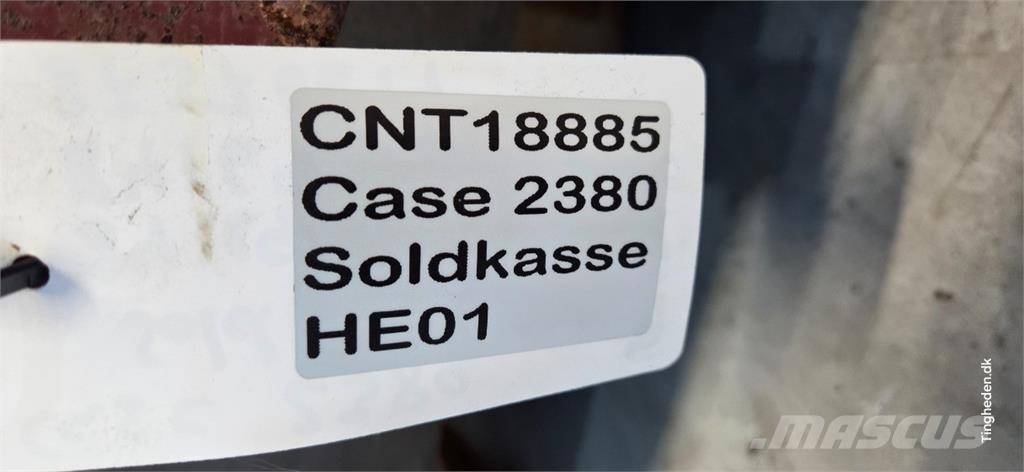 Case IH 2380 砂と塩撒き専用車