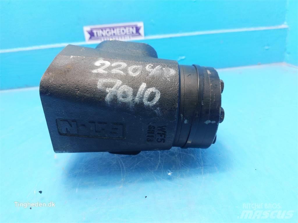 Case IH 7010 油圧機