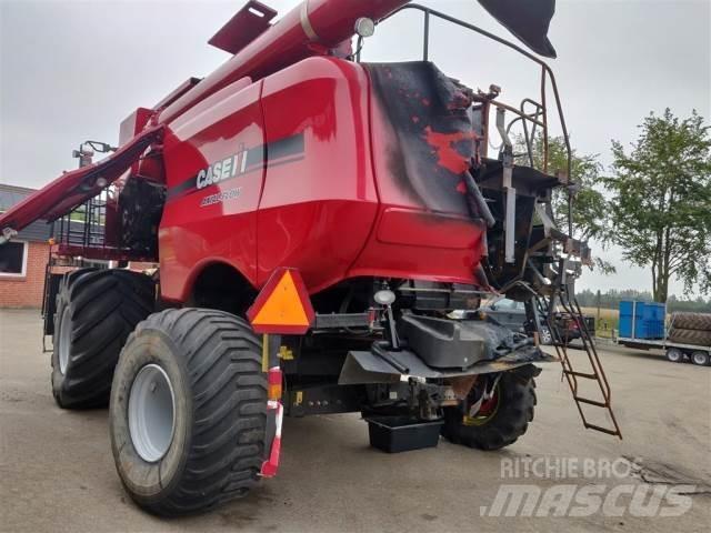 Case IH 8010 コンバイン