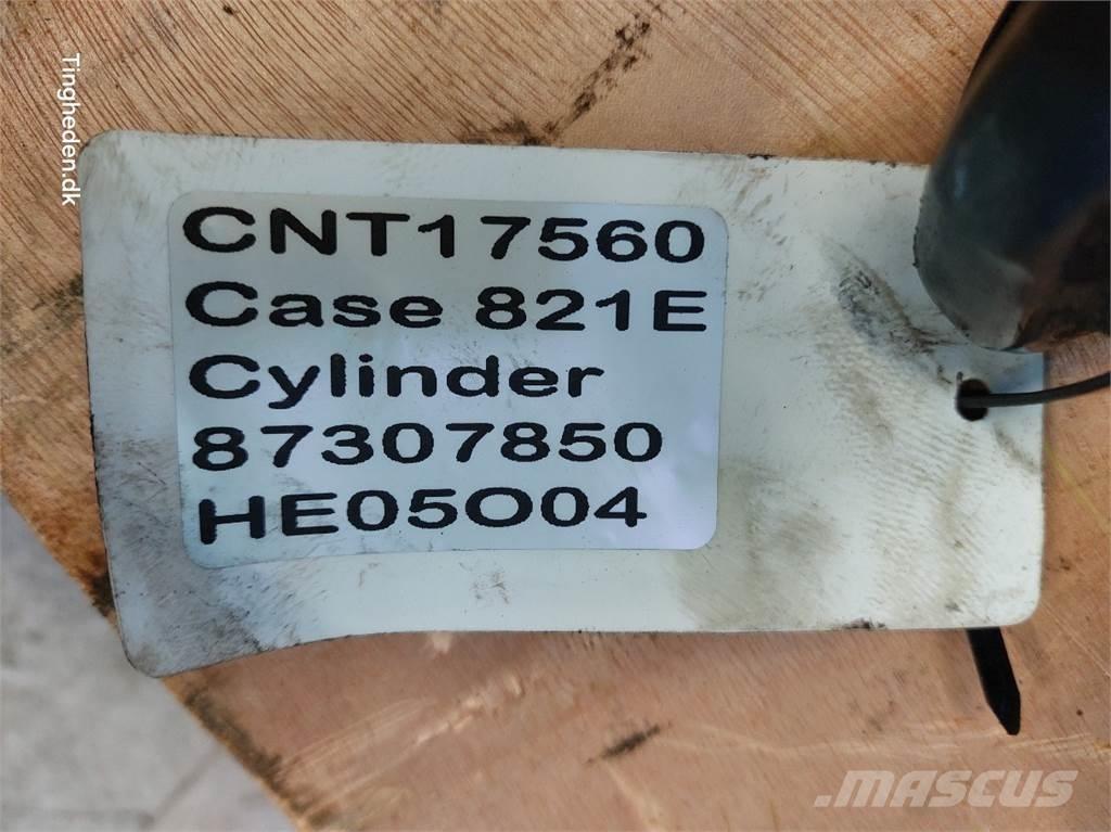 Case IH 821E 油圧機