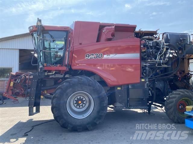 Case IH 9230 コンバイン