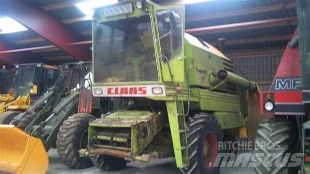 Case IH senator コンバイン