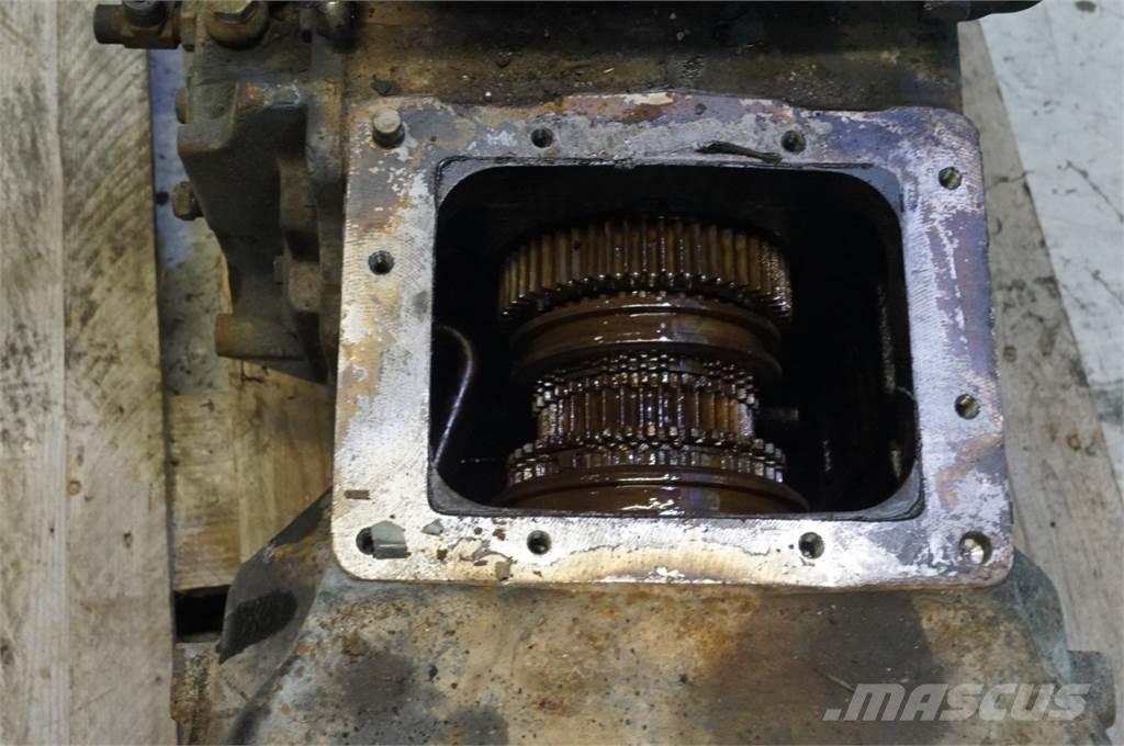 CASE Maxxum 115 トランスミッション