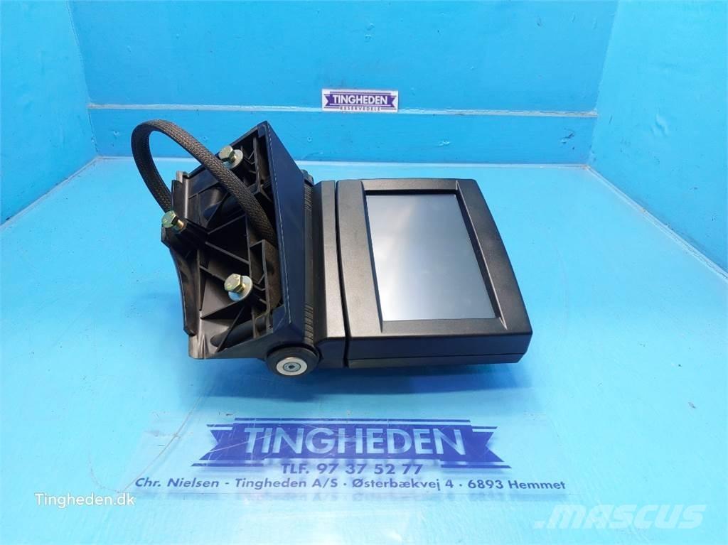 CASE Maxxum 115 電子機器