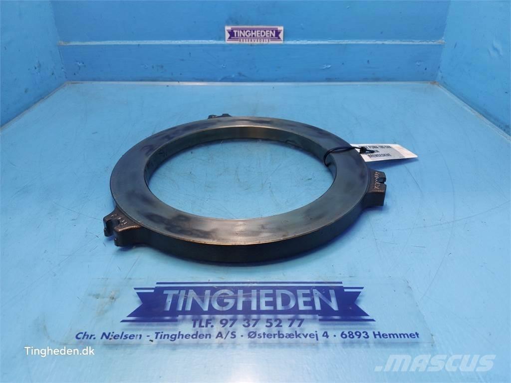 CASE Puma 185 トランスミッション