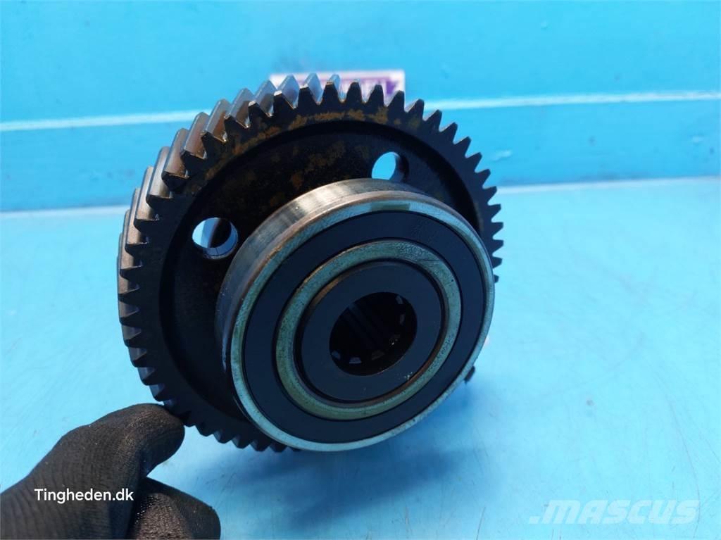 CASE Puma 185 トランスミッション