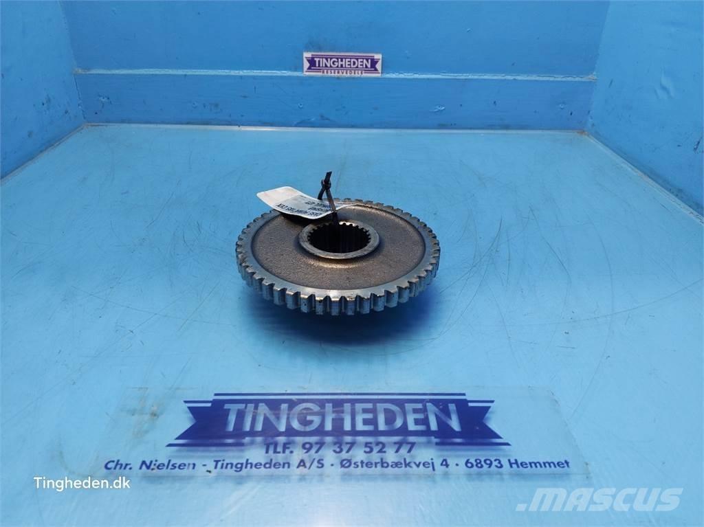 CASE Puma 185 トランスミッション