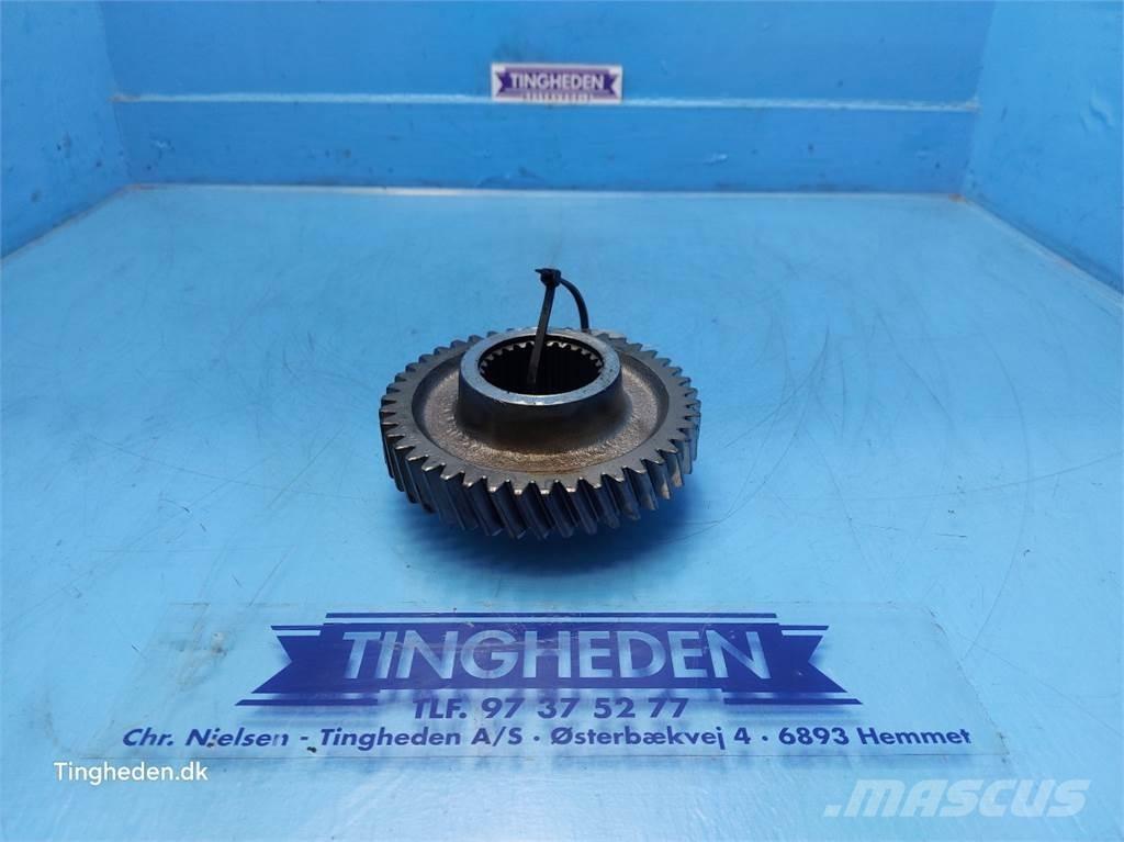 CASE Puma 185 トランスミッション