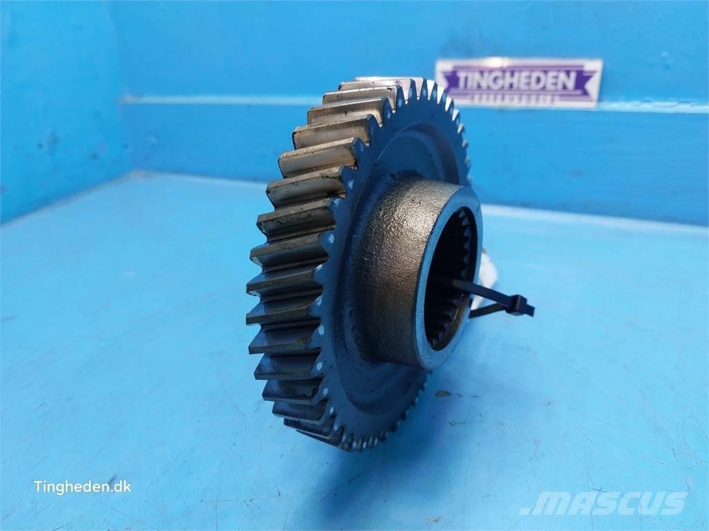 CASE Puma 185 トランスミッション