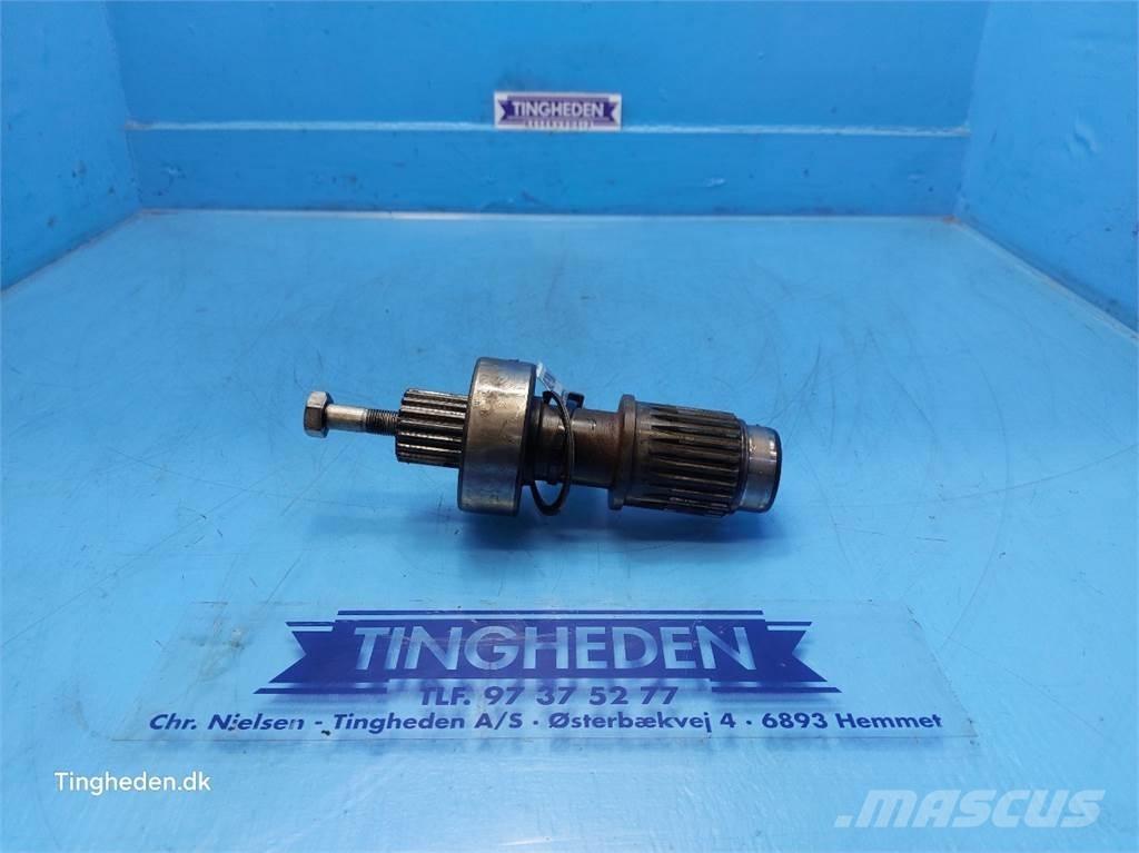 CASE Puma 185 トランスミッション