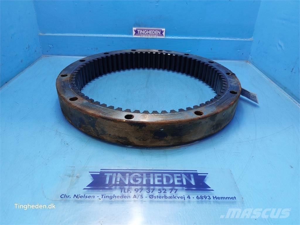 CASE Puma 185 トランスミッション