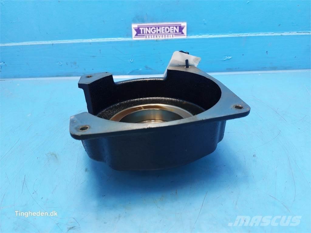 CASE Puma 185 トランスミッション