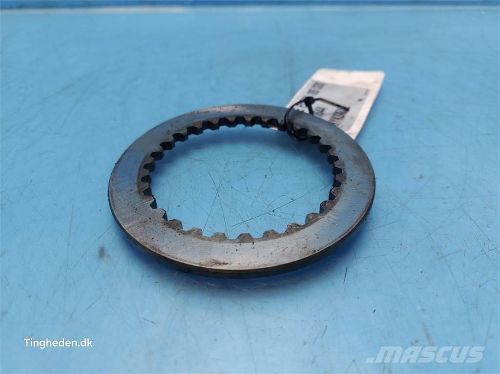 CASE Puma 185 トランスミッション