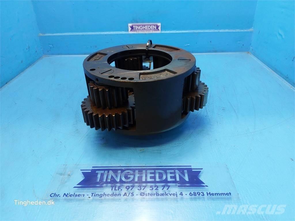 CASE Puma 185 トランスミッション