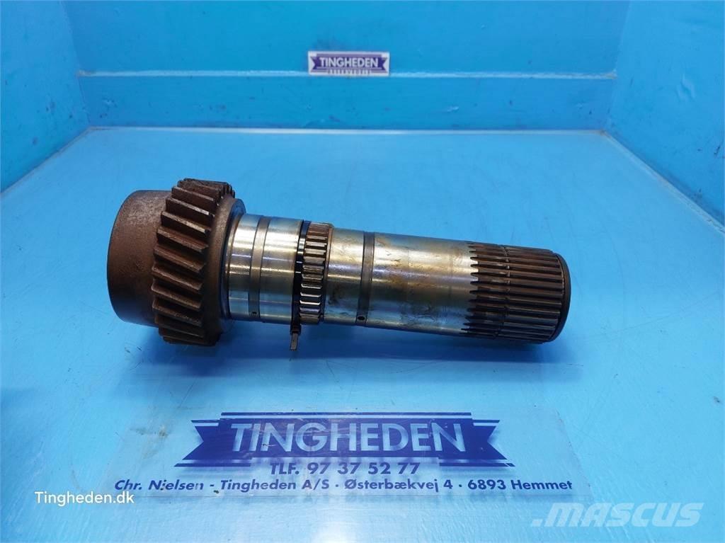 CASE Puma 185 トランスミッション