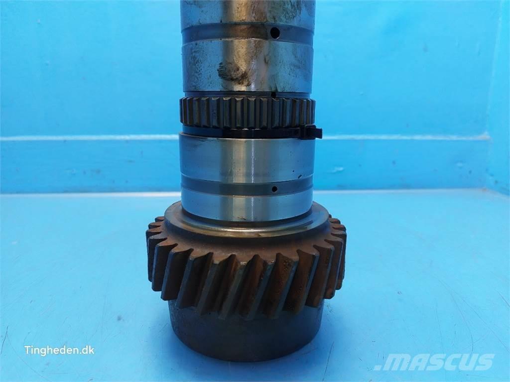 CASE Puma 185 トランスミッション