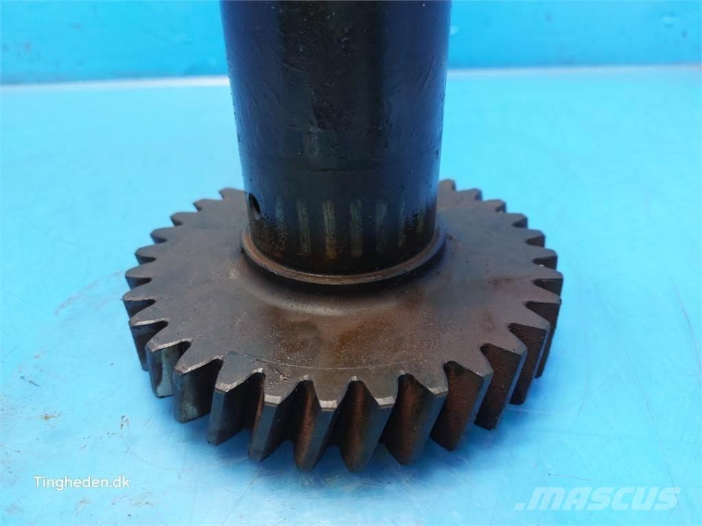 CASE Puma 185 トランスミッション