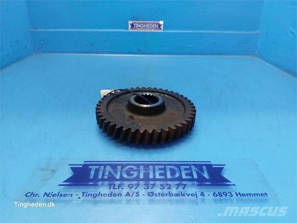 CASE Puma 185 トランスミッション