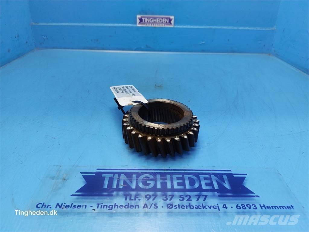 CASE Puma 185 トランスミッション