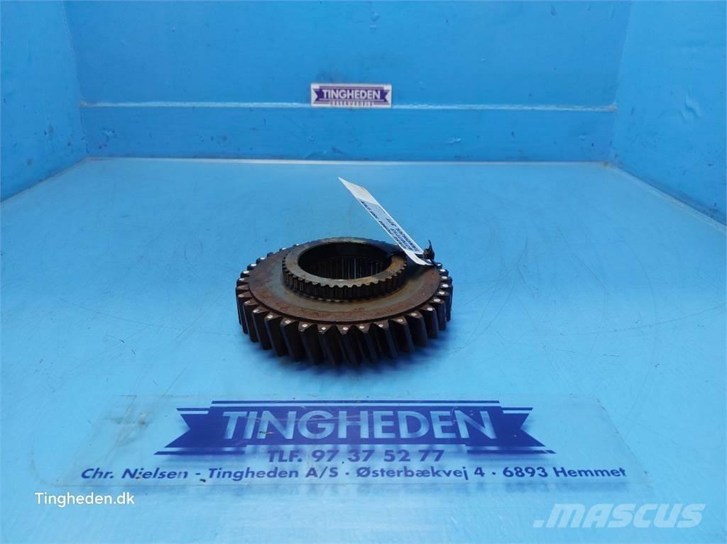 CASE Puma 185 トランスミッション