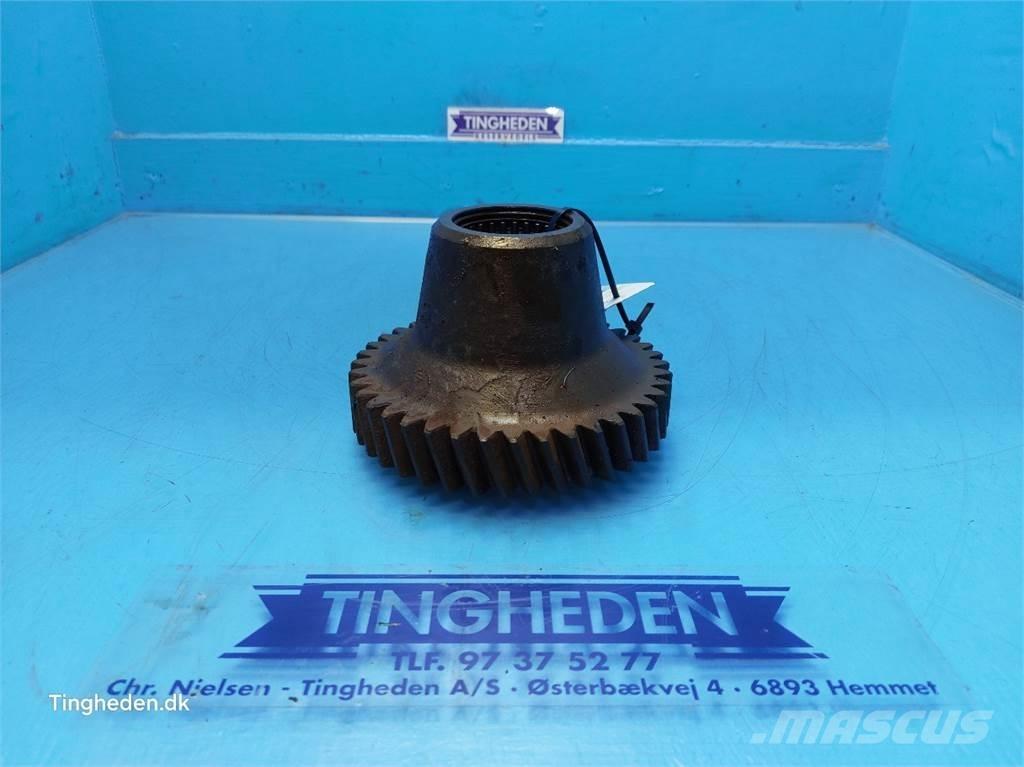 CASE Puma 185 トランスミッション