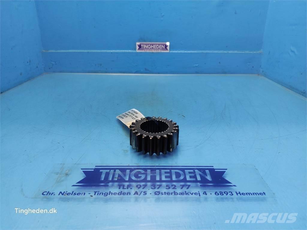 CASE Puma 185 トランスミッション