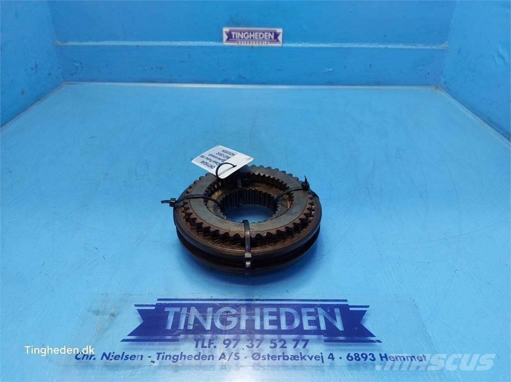 CASE Puma 185 トランスミッション