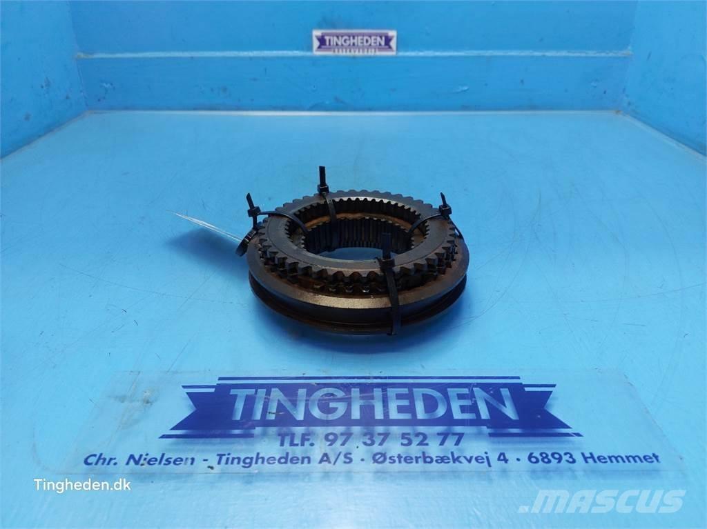 CASE Puma 185 トランスミッション