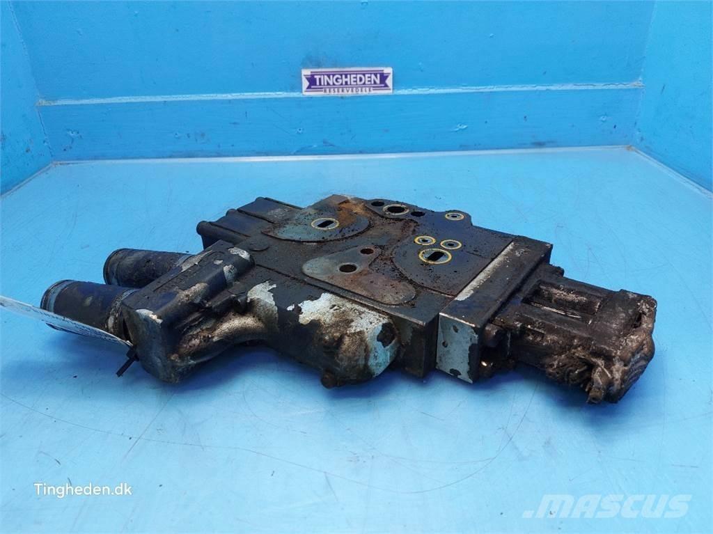 CASE Puma 185 油圧機
