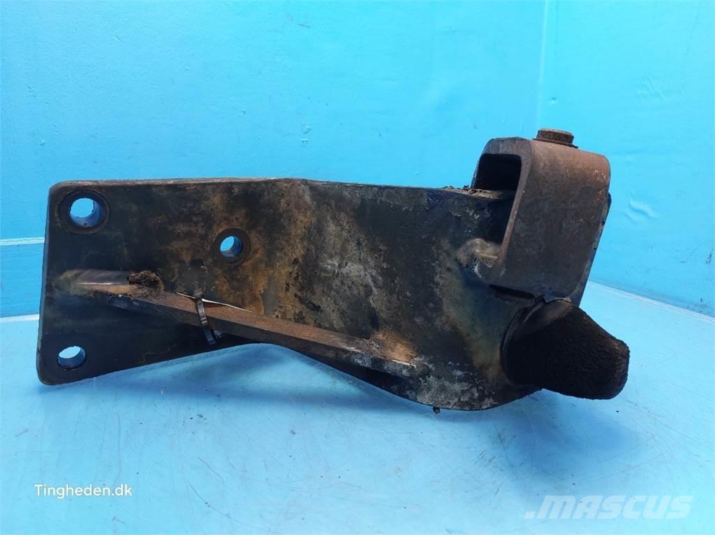 CASE Puma 185 キャビン及び内装