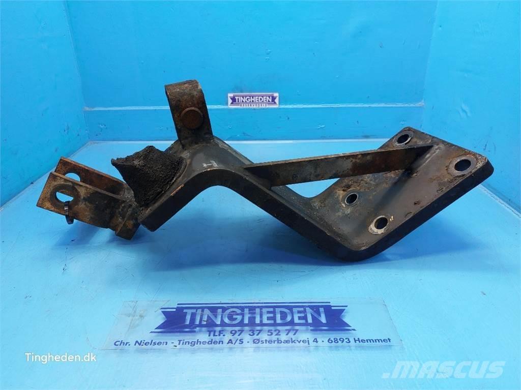 CASE Puma 185 キャビン及び内装