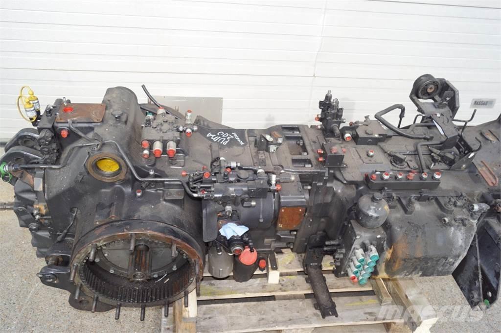 CASE Puma 200 トランスミッション