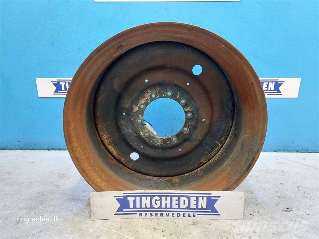 CASE R42 タイヤ、ホイル、リム