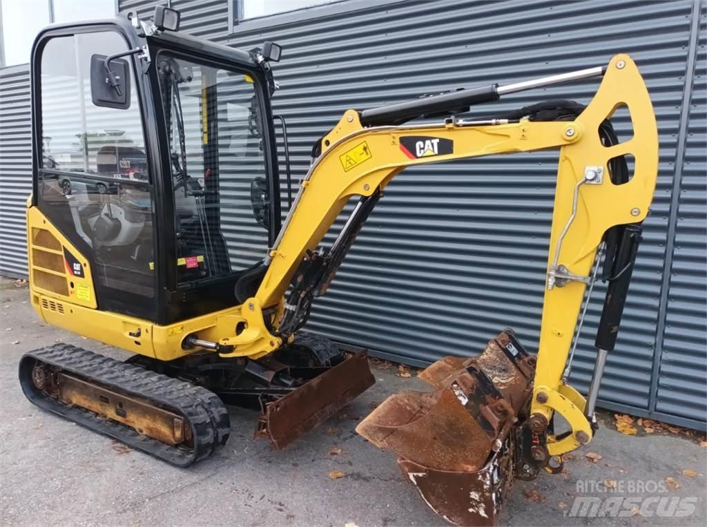 CAT 301,7d ミニ油圧ショベル 7t以下（ミニユンボ・ミニディガー）