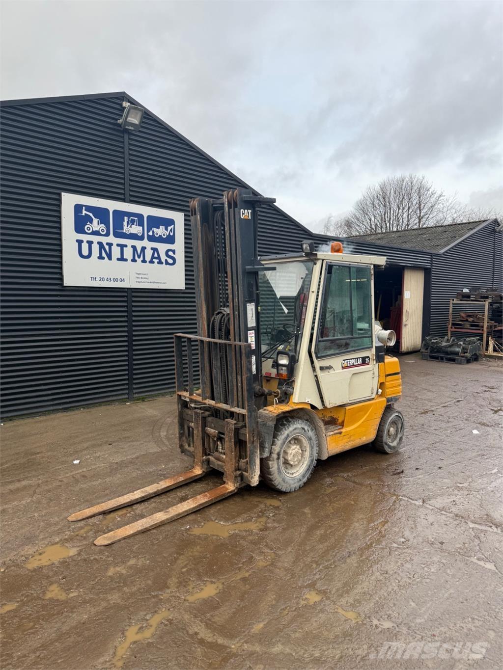 CAT GP25 LPGフォークリフト