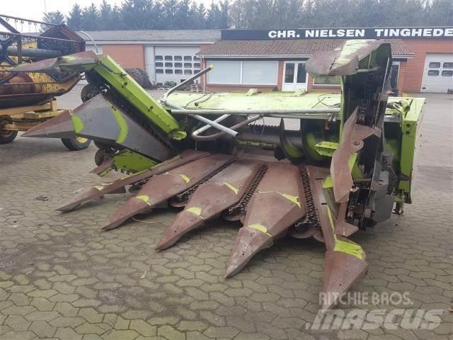 CLAAS 6218 8R 自走式フォレージハーベスター