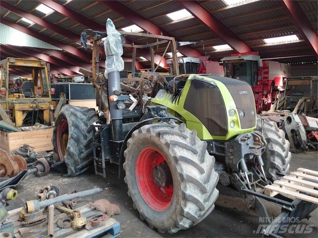 CLAAS Axion 840 トラクター