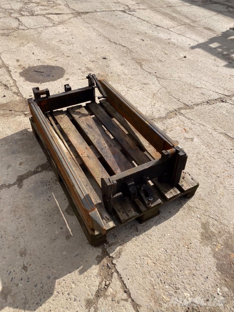 Elm 2500kg フォーク