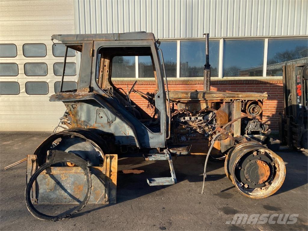 Fiat F130 トラクター