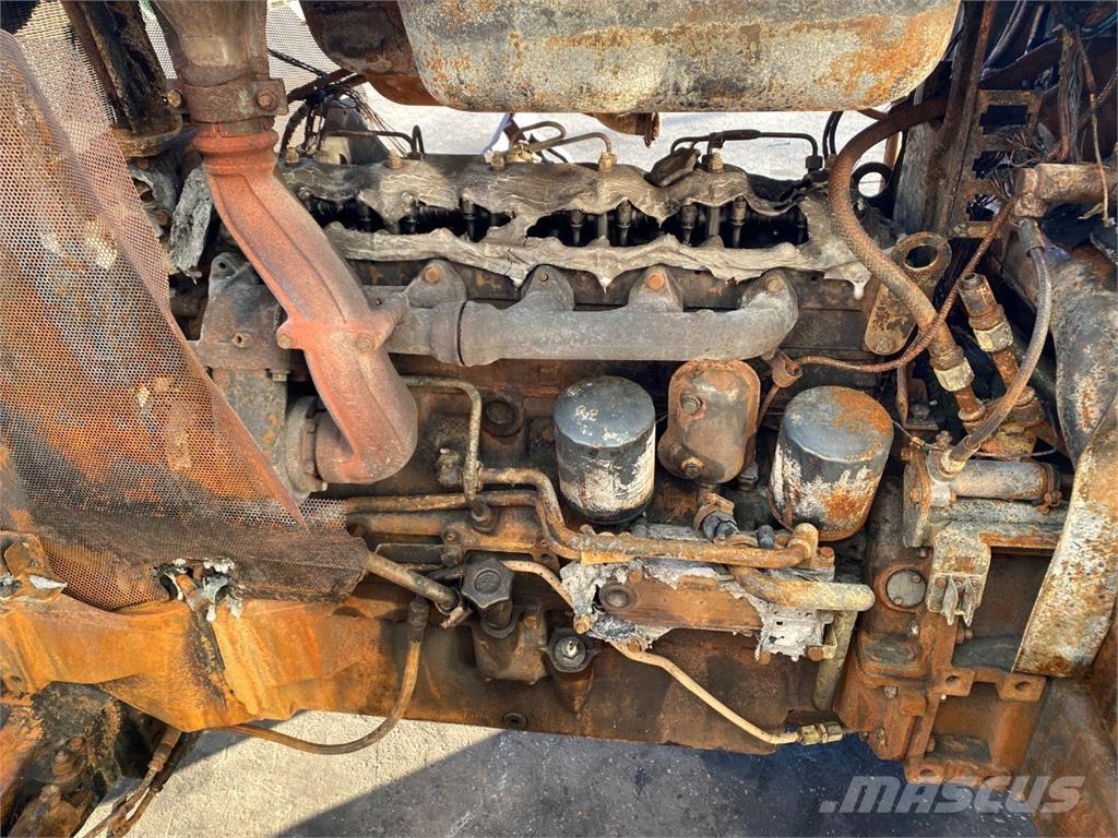 Fiat F130 トラクター