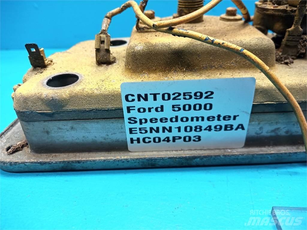 Ford 5000 電子機器