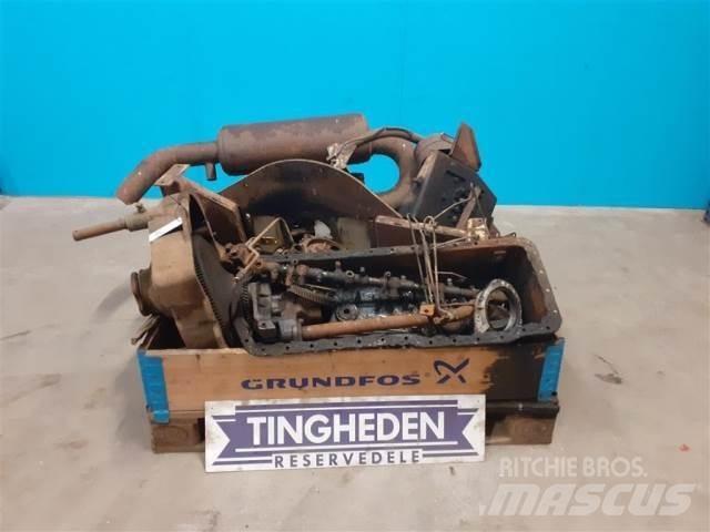 Ford 678 HTA エンジン