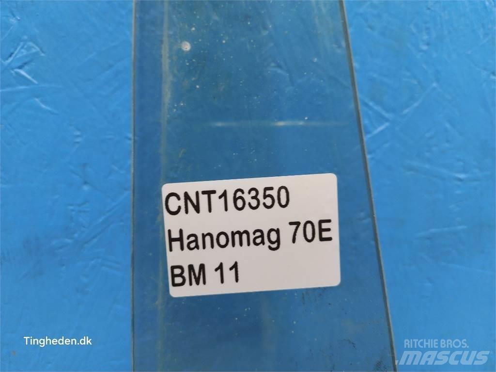  Hannonag 70E キャビン及び内装