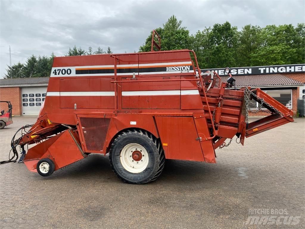 Hesston 4700 スクエアベーラー