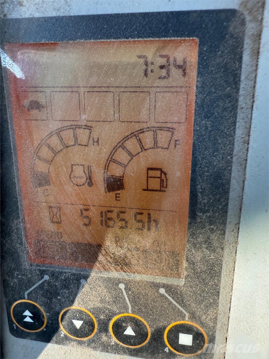 Hitachi ZX33 ミニ油圧ショベル 7t以下（ミニユンボ・ミニディガー）