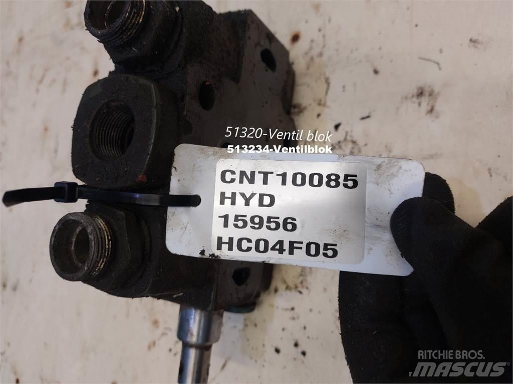 Hydrema 806 油圧機