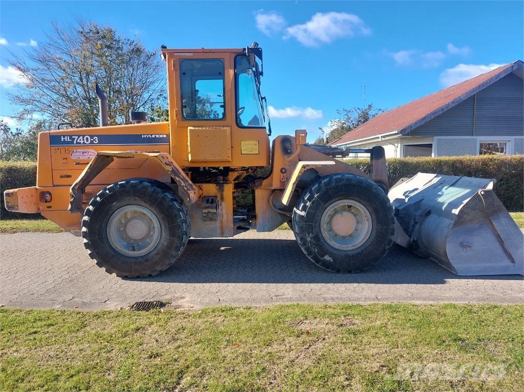 Hyundai HL740-3 ホイールローダー・タイヤショベル
