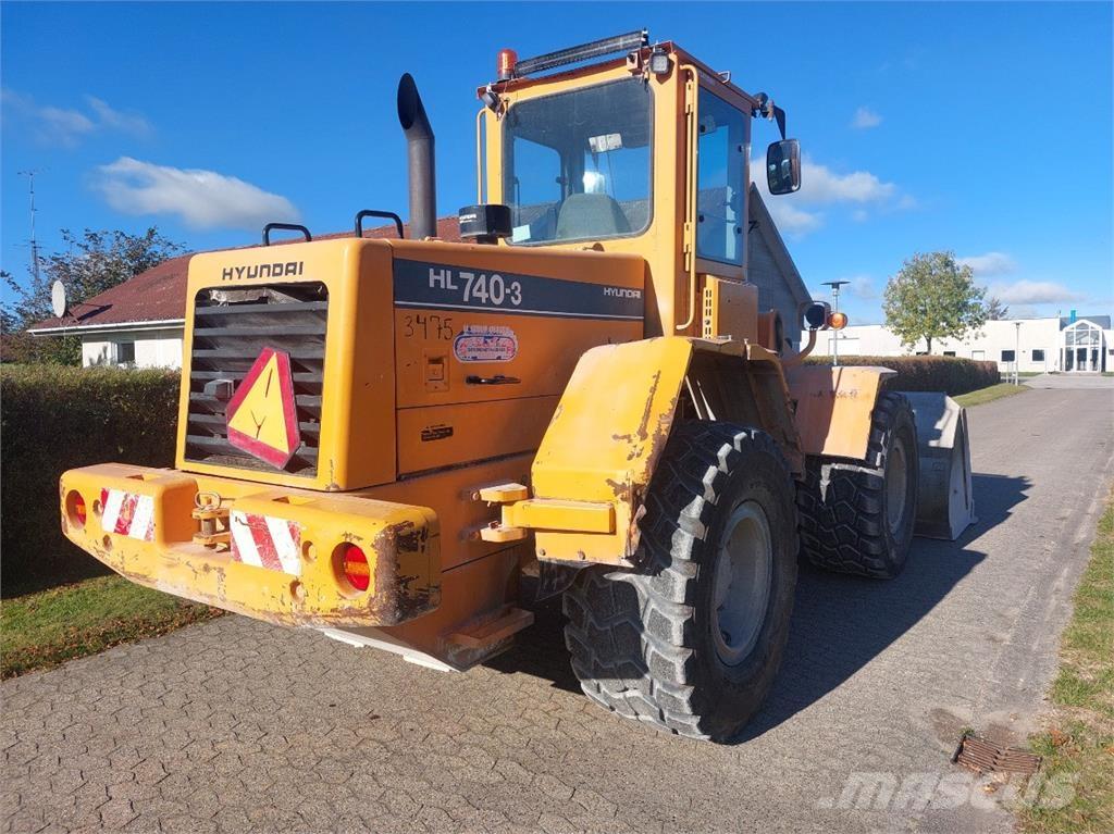 Hyundai HL740-3 ホイールローダー・タイヤショベル